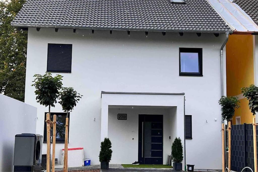 Viel Platz In Burghausen Fuer Freunde Und Familie Lejlighed Eksteriør billede